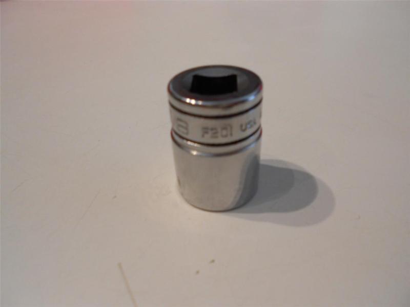 Snap-on 3/8" drive 12 point shallow 5/8 socket f201