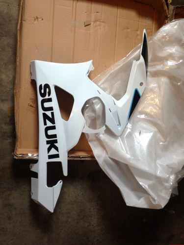 05 06 gsxr 1000 left lower fairing new!