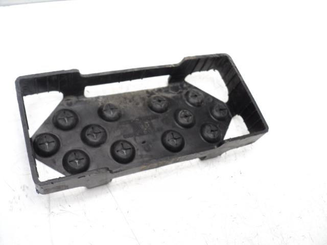 #3236 honda gl1200 goldwing aspencade battery tray / cushion