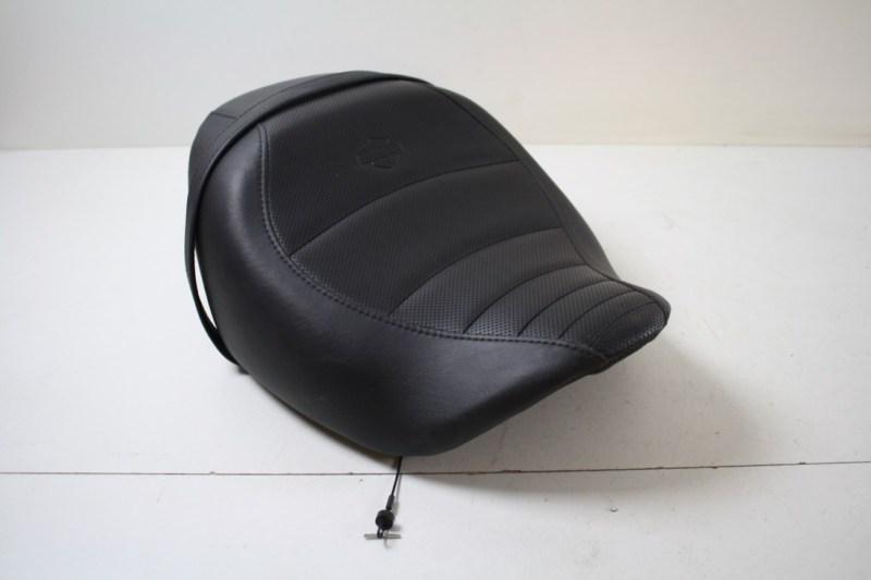 Harley davidson streetrod vrscr driver's seat