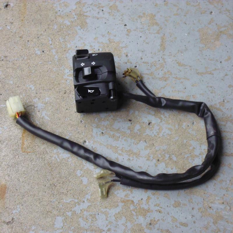 Yamaha yzf-r6 left handle switch, turn signal, horn 