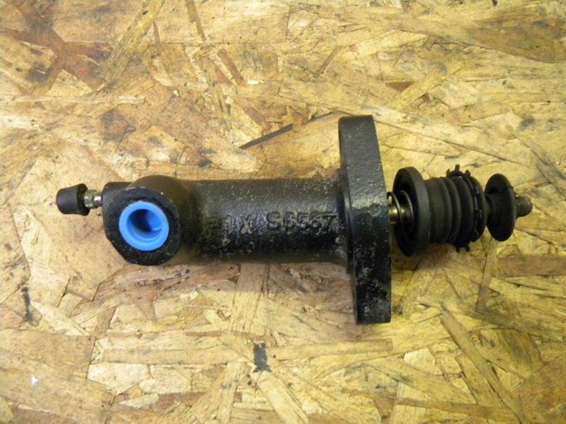 91 porsche 911 964 clutch slave cylinder