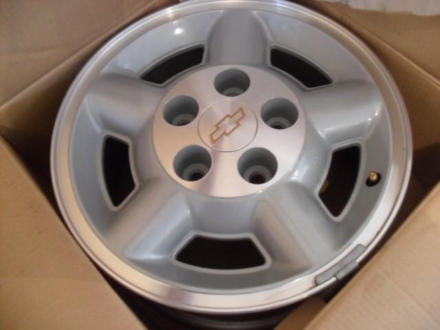 New take off factory 15" blazer s10 jimmy s15 sonoma 95-05 wheel 5038 09591907