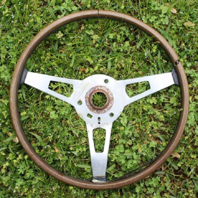 Mopar rimblow steering wheel