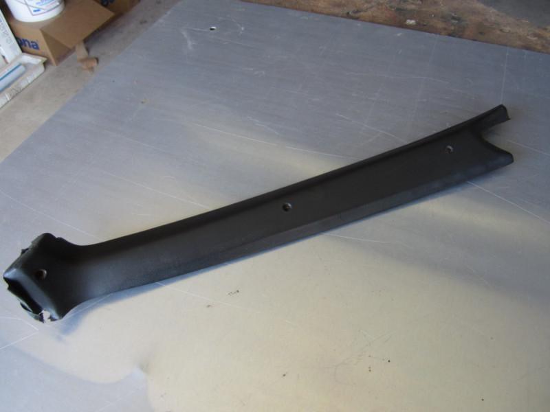 Porsche 914 left windshield pillar trim pad