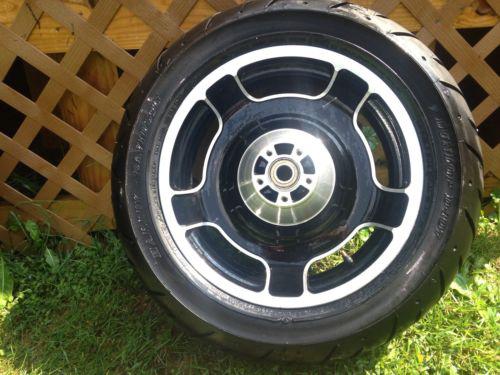 2011 harley davidson street glide tire and wheel