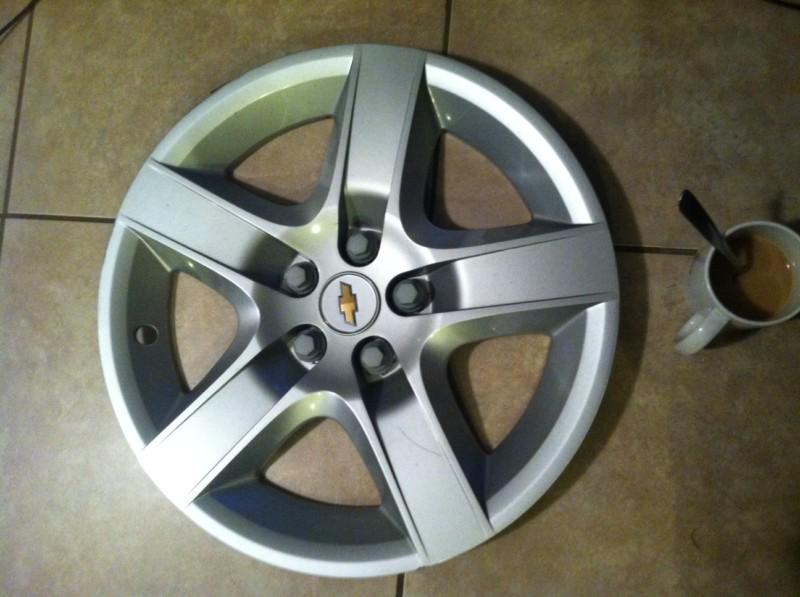 2008 - 2011 chevy malibu 17" oem wheel cover / hubcap  9596822