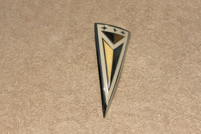 1962 pontiac catalina/bonneville trunk arrowhead emblem  new!!