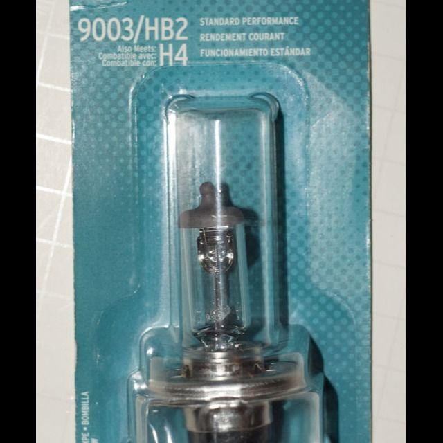 Sylvania 9003/hb2 h4 headlight lamp bulb fog light qty 2