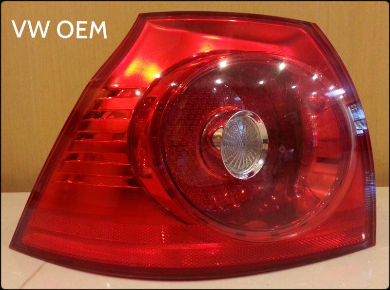 Volkswagen vw gti golf r32 rabbit oem outer left tail light 06 07 08 09