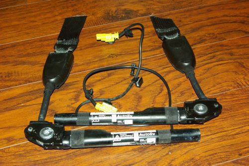 Set of 2 belt pre tensioners chevrolet cruze 2014 615347800 &amp; 623410500