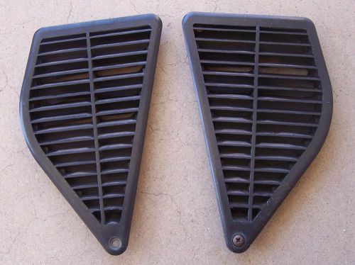 1975 - 1979 lincoln continental town car 4 door quarter pressure relief air vent