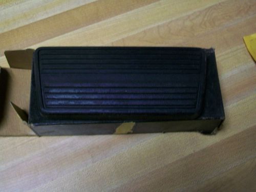 Nos 1964 - 1972 chevrolet chevelle oldsmobile f85 brake pedal pad # 3858199