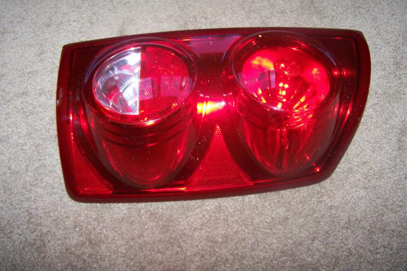 Dodge ram 1500-2500-3500 right tail light