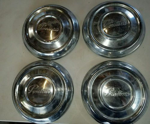 Set of 4 pontiac hubcaps