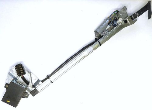 Mercedes-benz w126 c126 sec coupe right seat belt feeder guide retractor motor