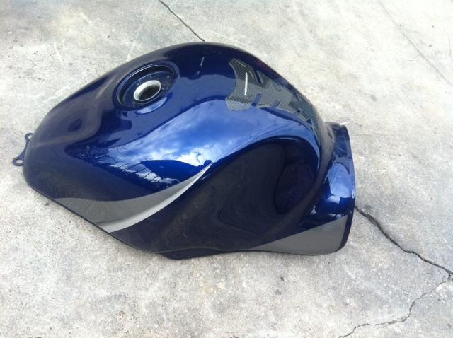 Suzuki gsx1300r hayabusa fuel gas tank dark blue and silver 1999-2007