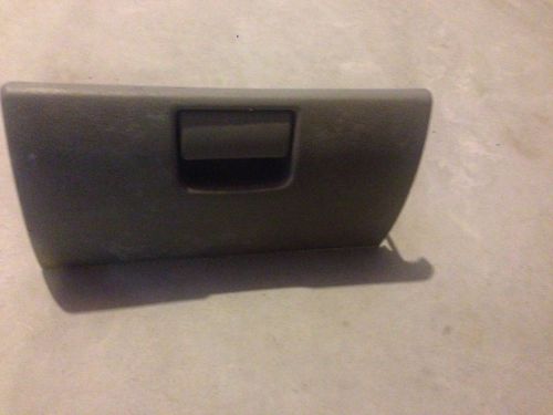 1992-1994 geo metro glove box with latch