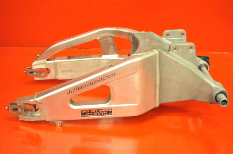 03 04 honda cbr600rr cbr 600 rr cbr600 swing arm swingarm