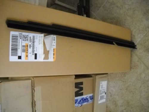 25731822 sill mldg gm oem