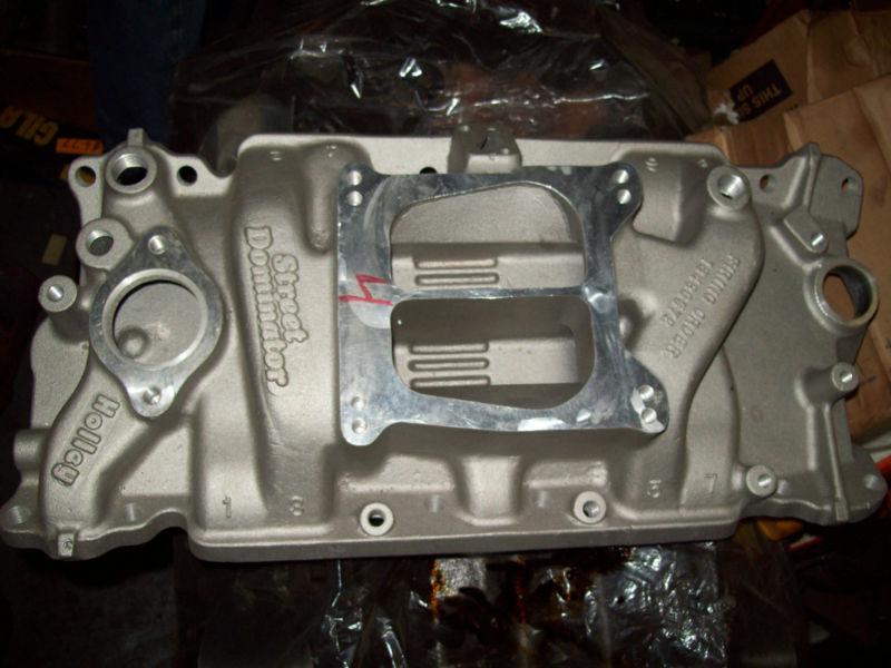 Holley chevy s.b. intake street dominator