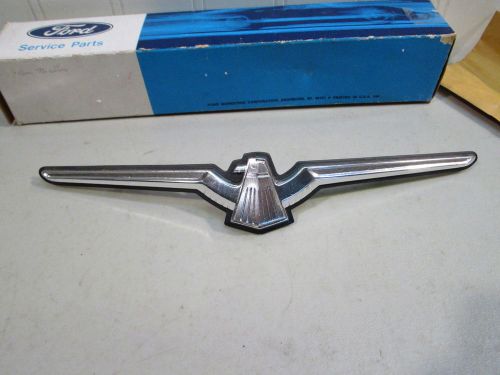 Nos 1972 ford thunderbird grille panel ornament...new in box