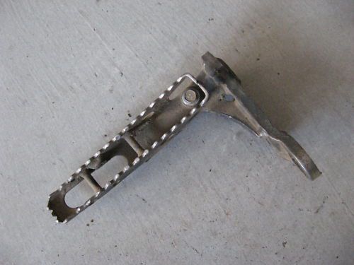 1991 honda trx 250x  foot peg ( left side ) oem