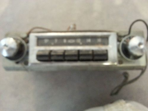 Chevrolet 12 volt am radio year unknown  1950-1960s maybe