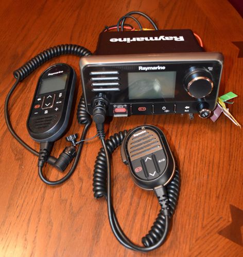 Raymarine ray60 vhf radio