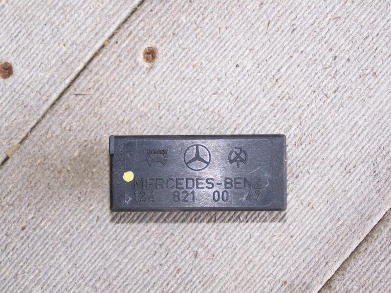 Mercedes sun/moon roof window motor relay 124 821 00 47