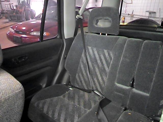 2000 honda cr-v rear seat belt & retractor only rh passenger gray