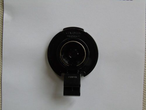 Genuine garmin universal bracket connects suction cup mount for nüvi