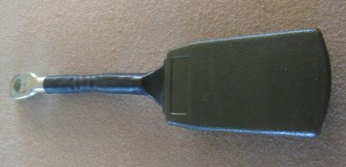 Gem car seat belt clip, 1999-2001, front, used original factory equipment