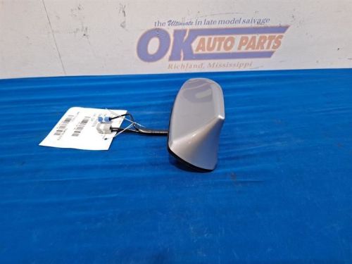 22 2022 toyota gr86 oem roof mounted shark fin antenna silver