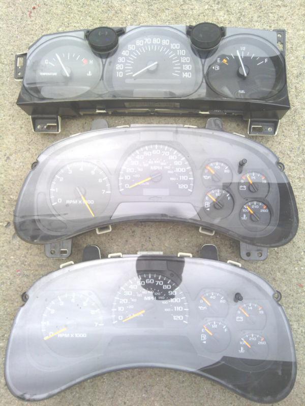 Lot of 3 gm instrument clusters for repair