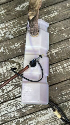 1997 sea doo gsi oil tank with sensor 275000172