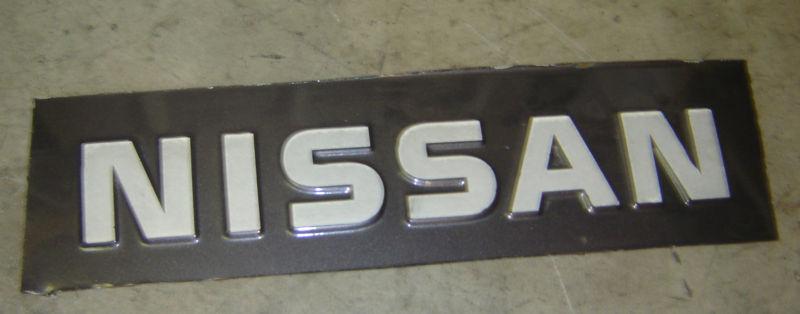 Nissan hardbody d21 truck tailgate embossed raised letters