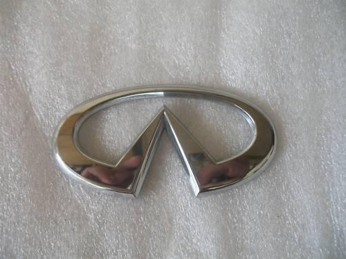 1996 infiniti i30 rear trunk center chrome emblem decal 95 96 97 98 99 oem