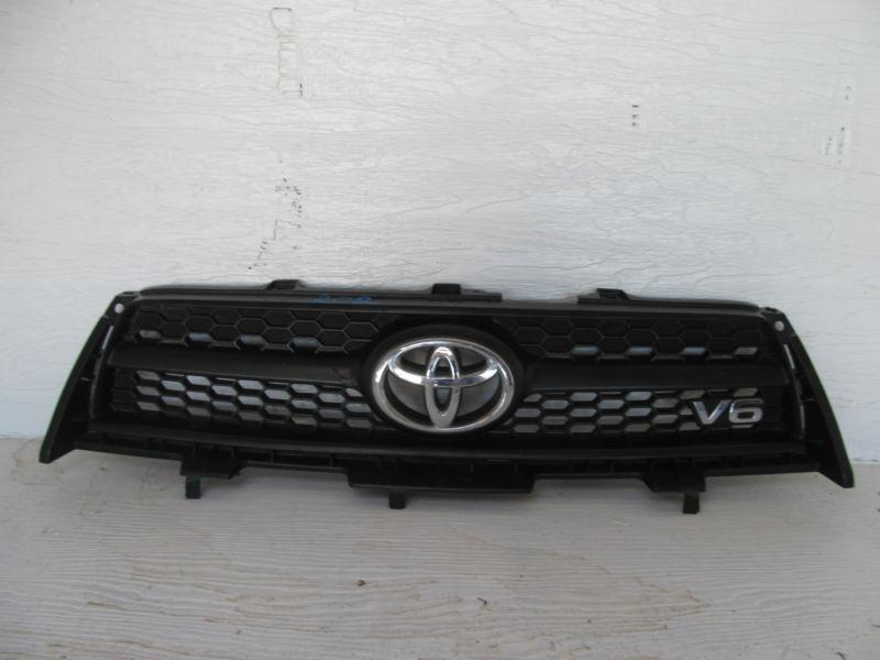 Toyota rav-4 grille 09-11