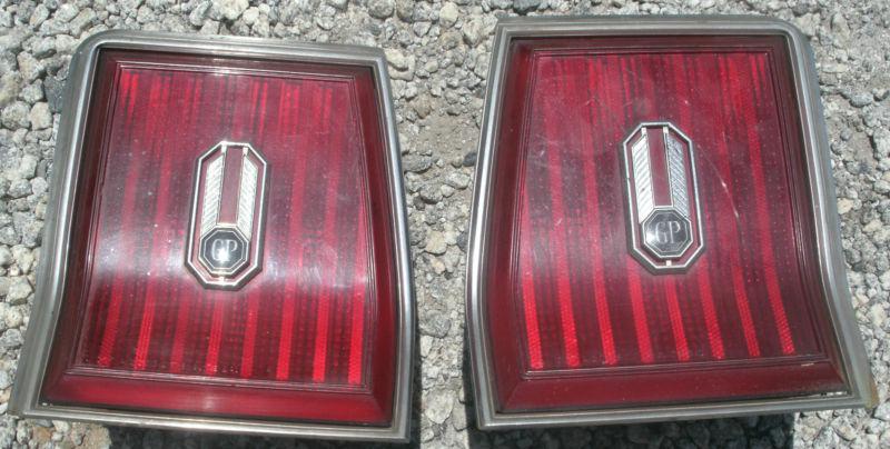 1981 81 pontiac grand prix gp rear tail light lamp housing lens pair lh rh oem