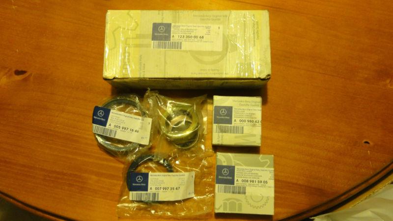 Nos genuine mercedes w116 w123 w126 r107 rear wheel bearing kit 1233500068 new!!