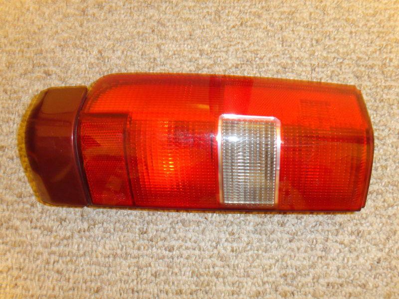 Volvo 850 v70  wagon turbo r oem lower tail light driver lh 94 95 96 97 98 99