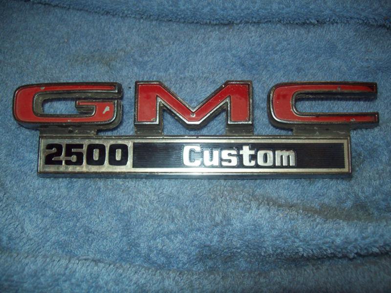 1971 1972 gmc 2500 custom fender genuine oem part!