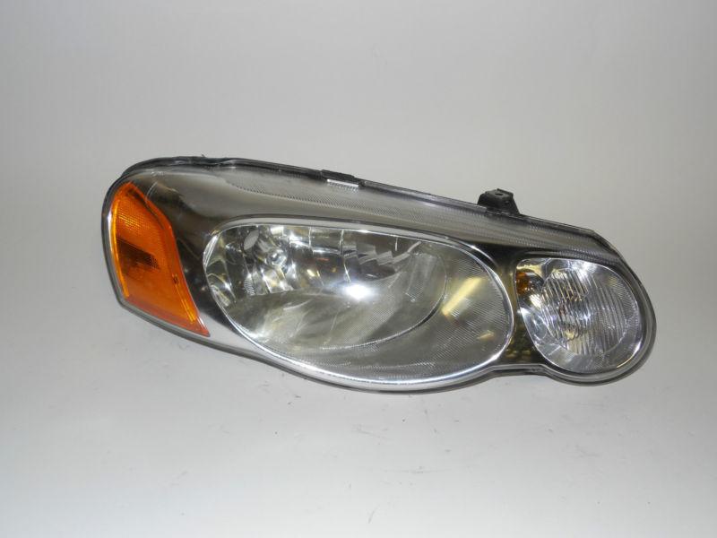 04 05 06 dodge stratus sedan convertible right headlight nice!