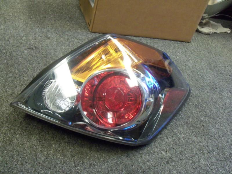 2007-2009 oem nissan altima right hand passenger side tail light