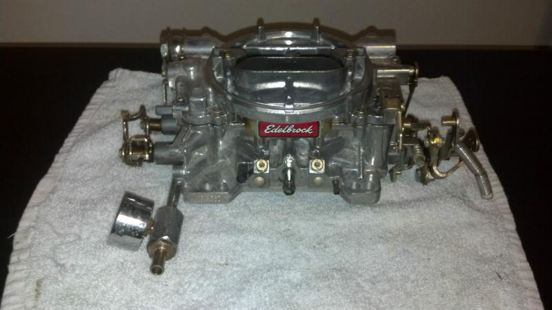 Edelbrock 1405 carburetor