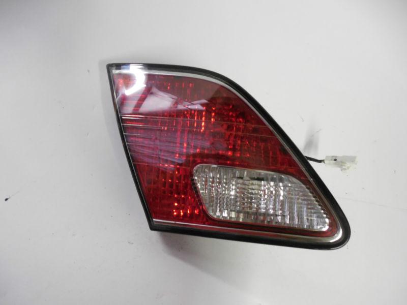 02 03 04 lexus es300 oem left tail light nice!