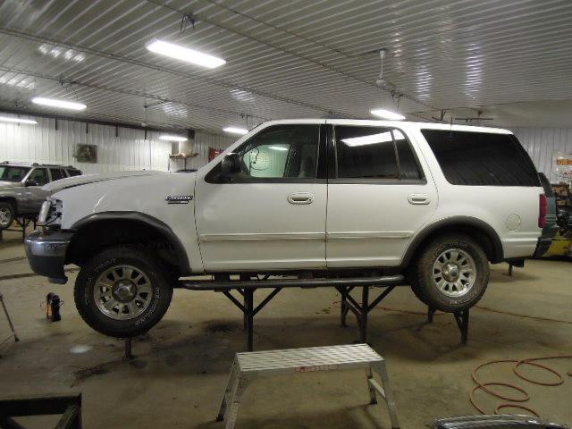 2000 ford expedition tail lamp light left