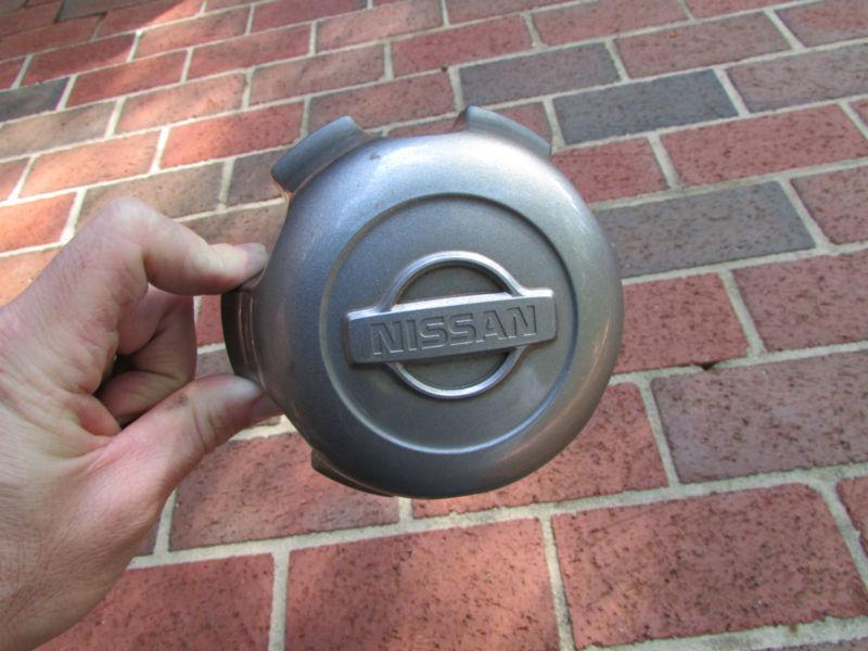 #320 nissan frontier 01 02 03 04 oem center wheel cover piece hub cap hubcap