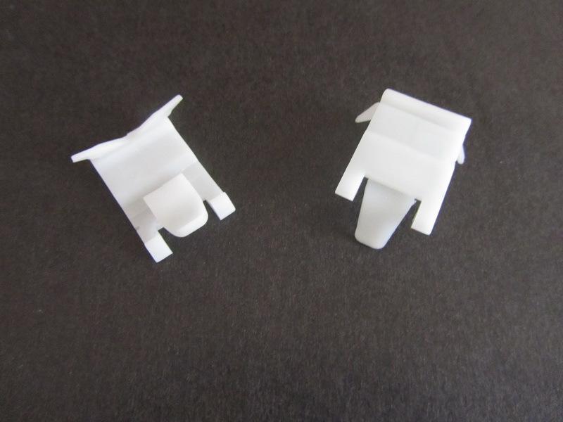 Hyundai side moulding clip white 83219-22000  (10 pcs)